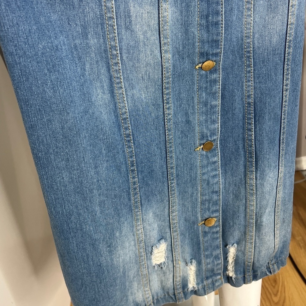 Women’s Sz 8-10 Long Distressed Denim Dress Trench Coat - Picture 4 of 12